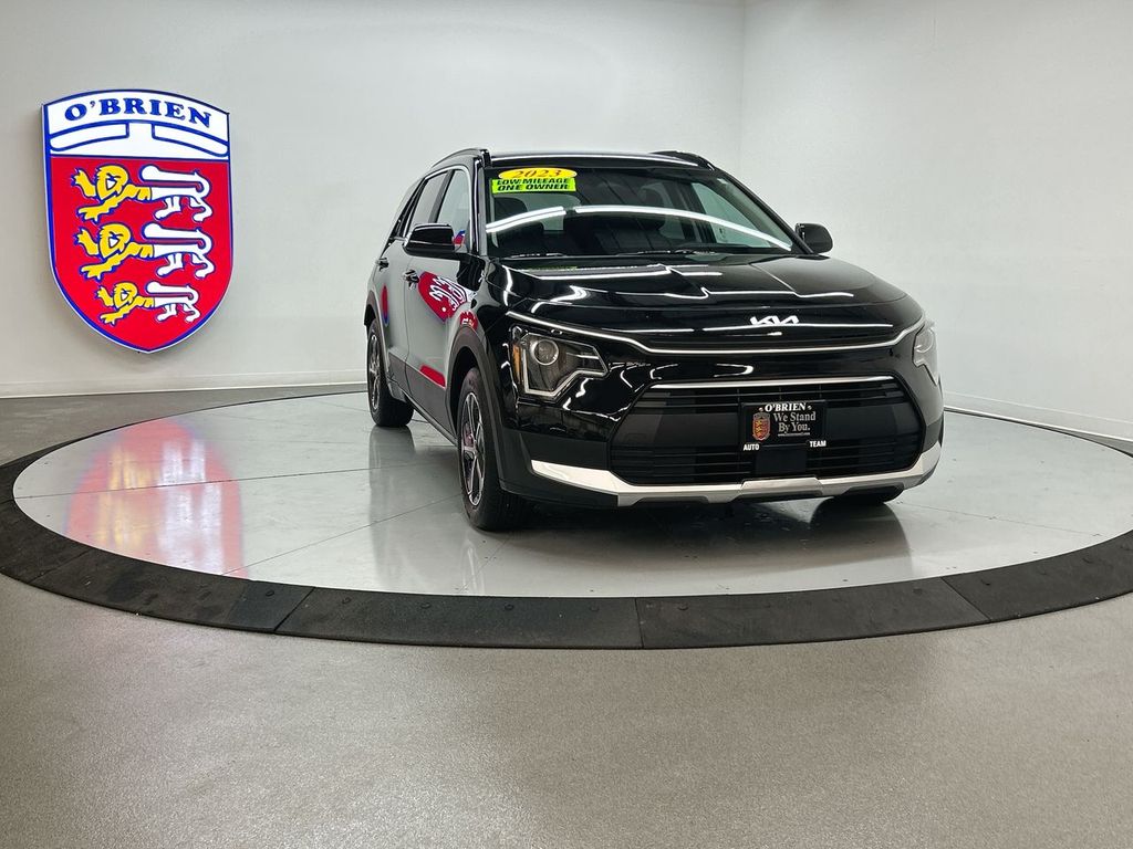 2023 Kia Niro EX's photo