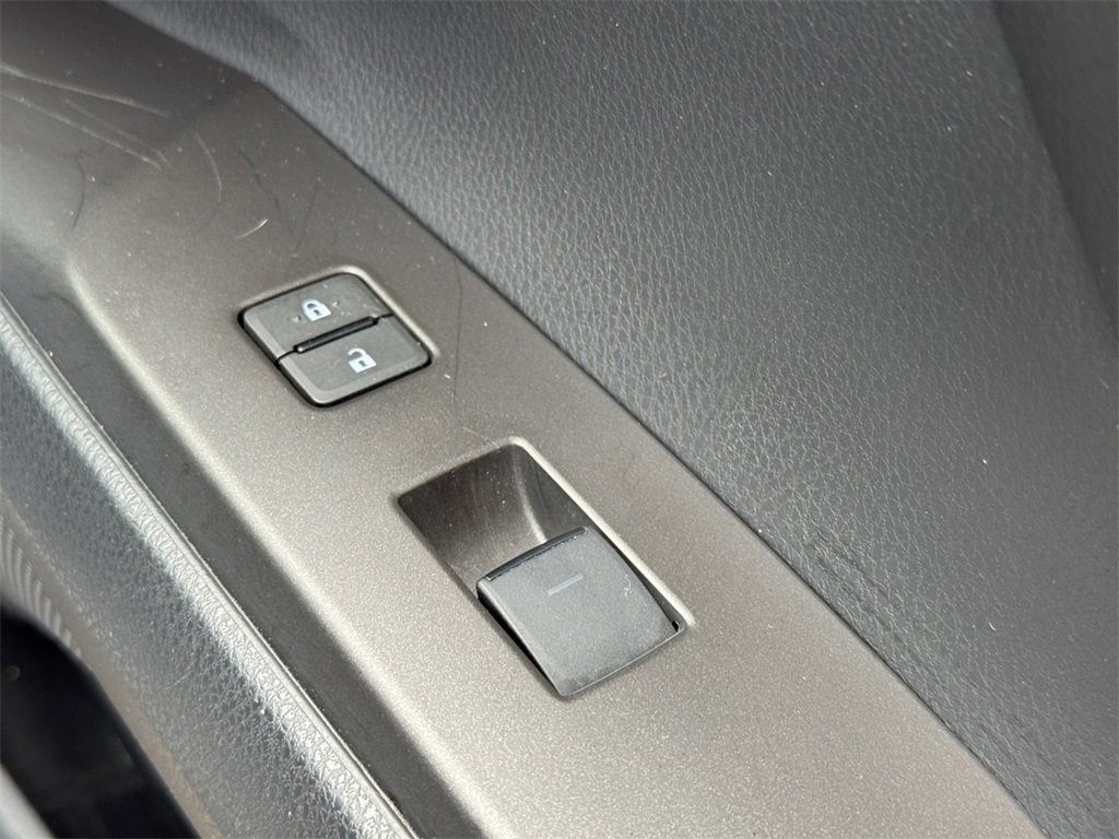 2021 Toyota Camry SE photo 23