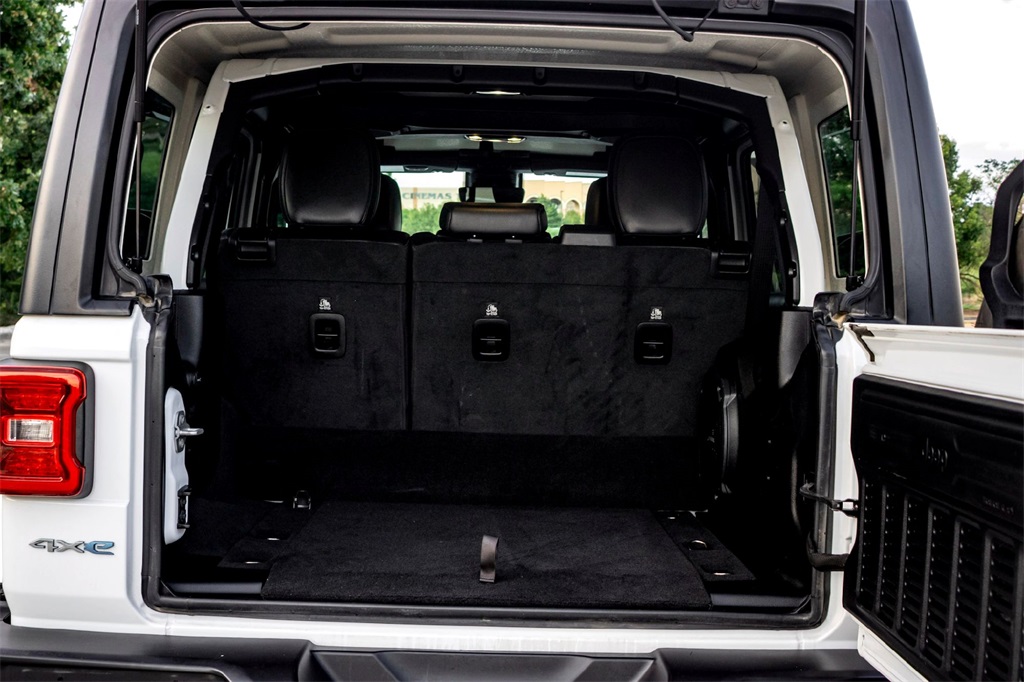 2022 Jeep Wrangler Unlimited Sahara 4xe photo 28