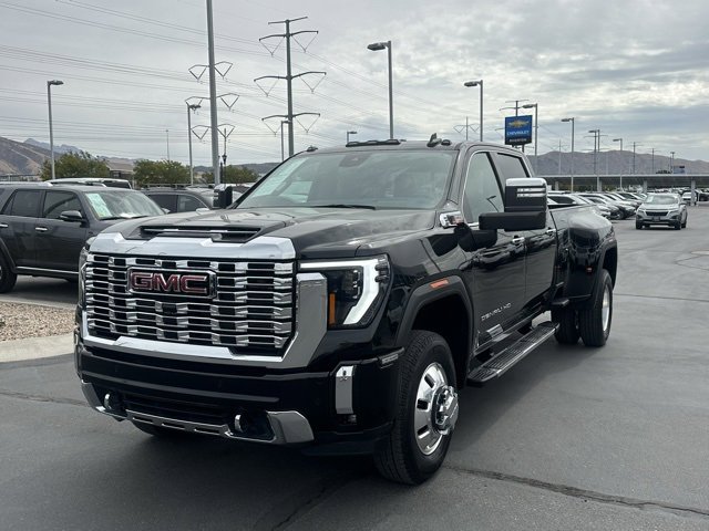 2024 Gmc Sierra 3500 HD Denali photo 4