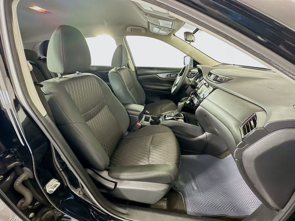 2020 Nissan Rogue S photo 27