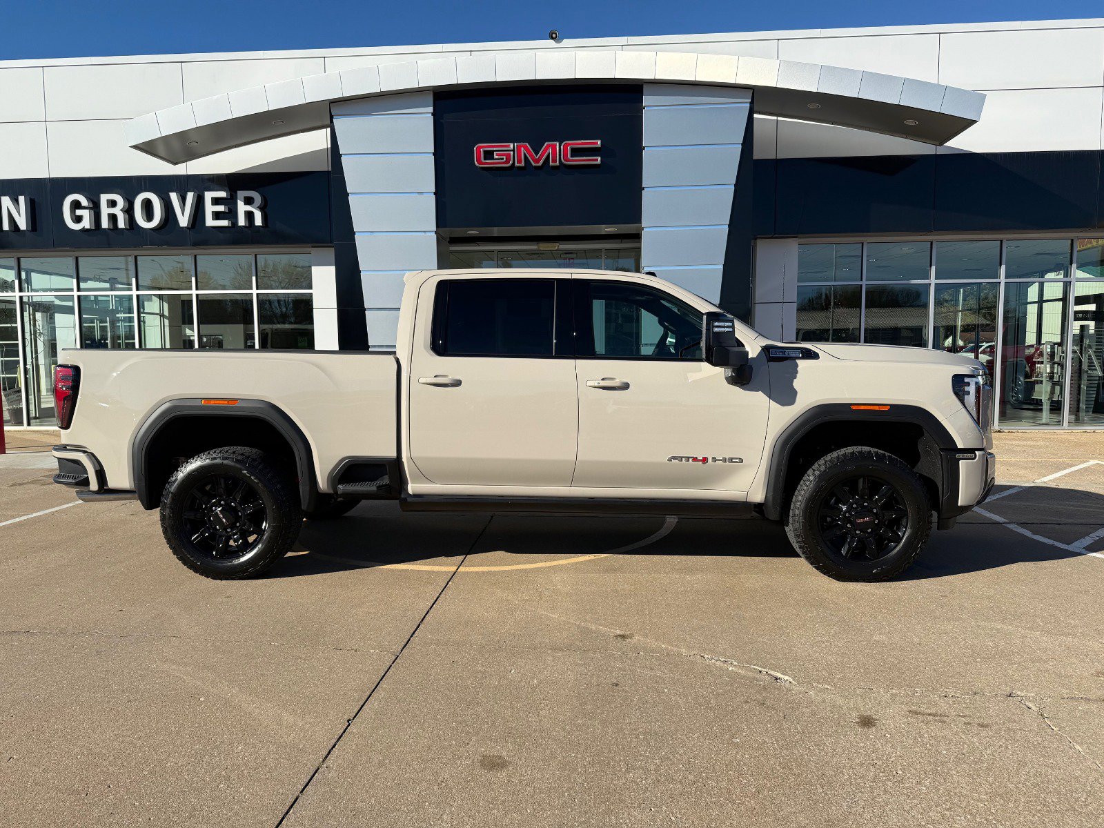 2026 Gmc Sierra 2500 HD AT4 photo 3