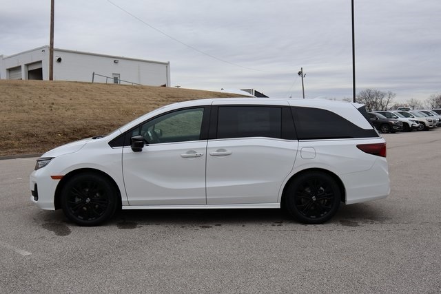 2025 Honda Odyssey photo 2