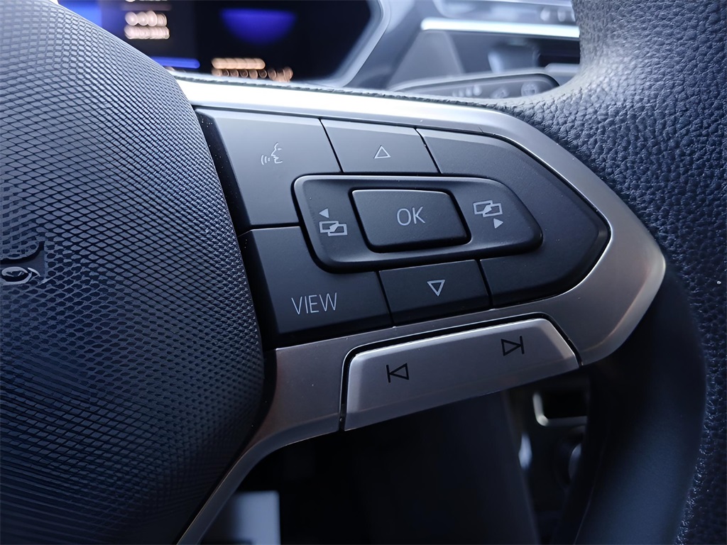 2022 Volkswagen Tiguan S photo 17