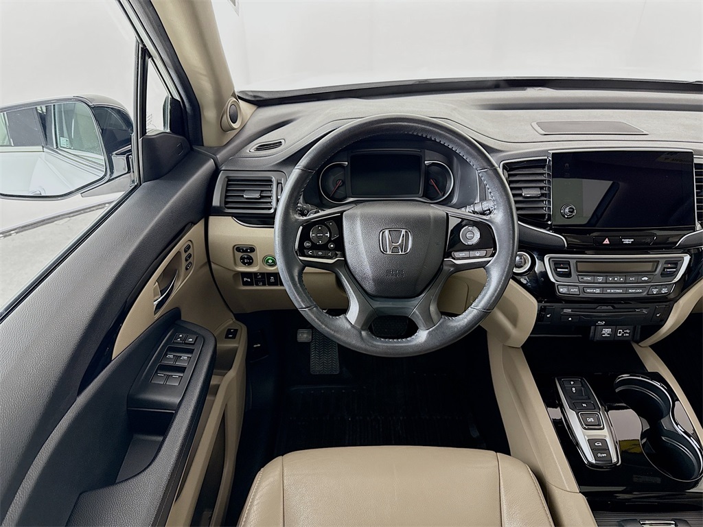 2022 Honda Pilot Touring photo 3
