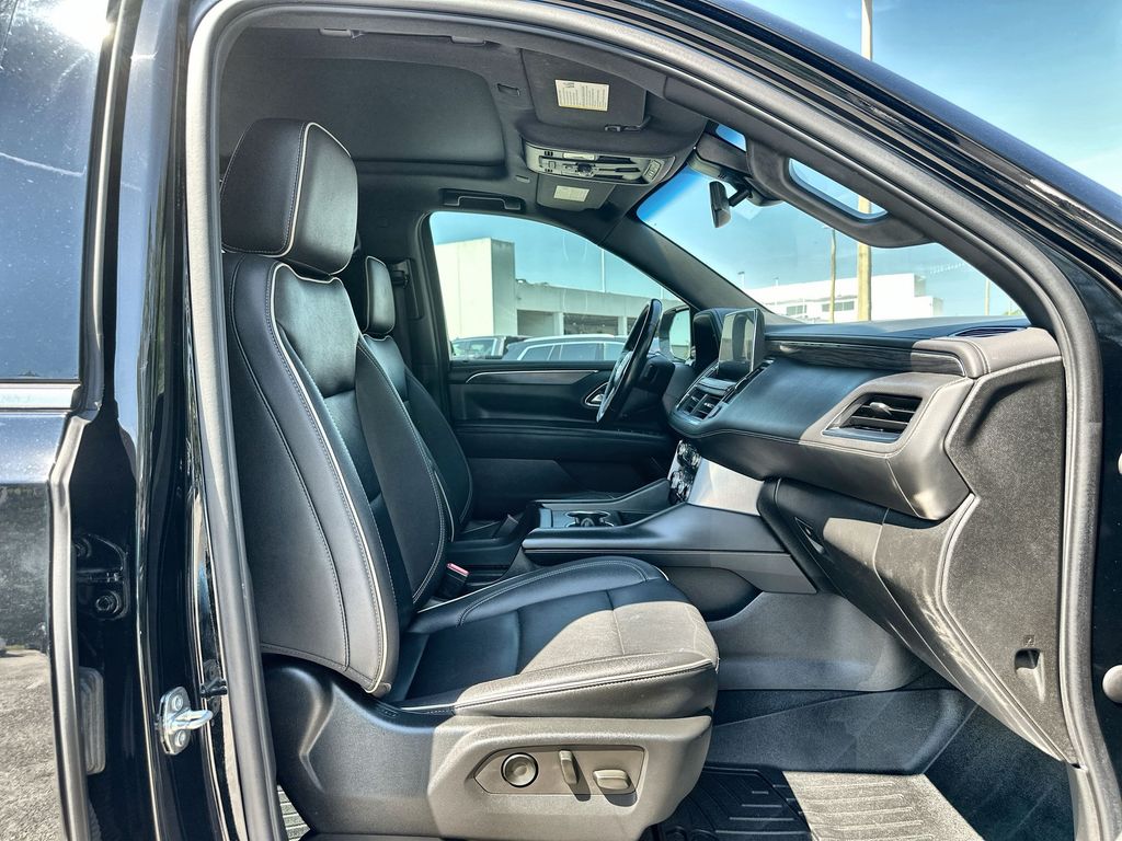 2022 Gmc Yukon SLT photo 28