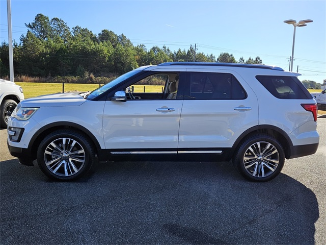 2017 Ford Explorer Platinum photo 3