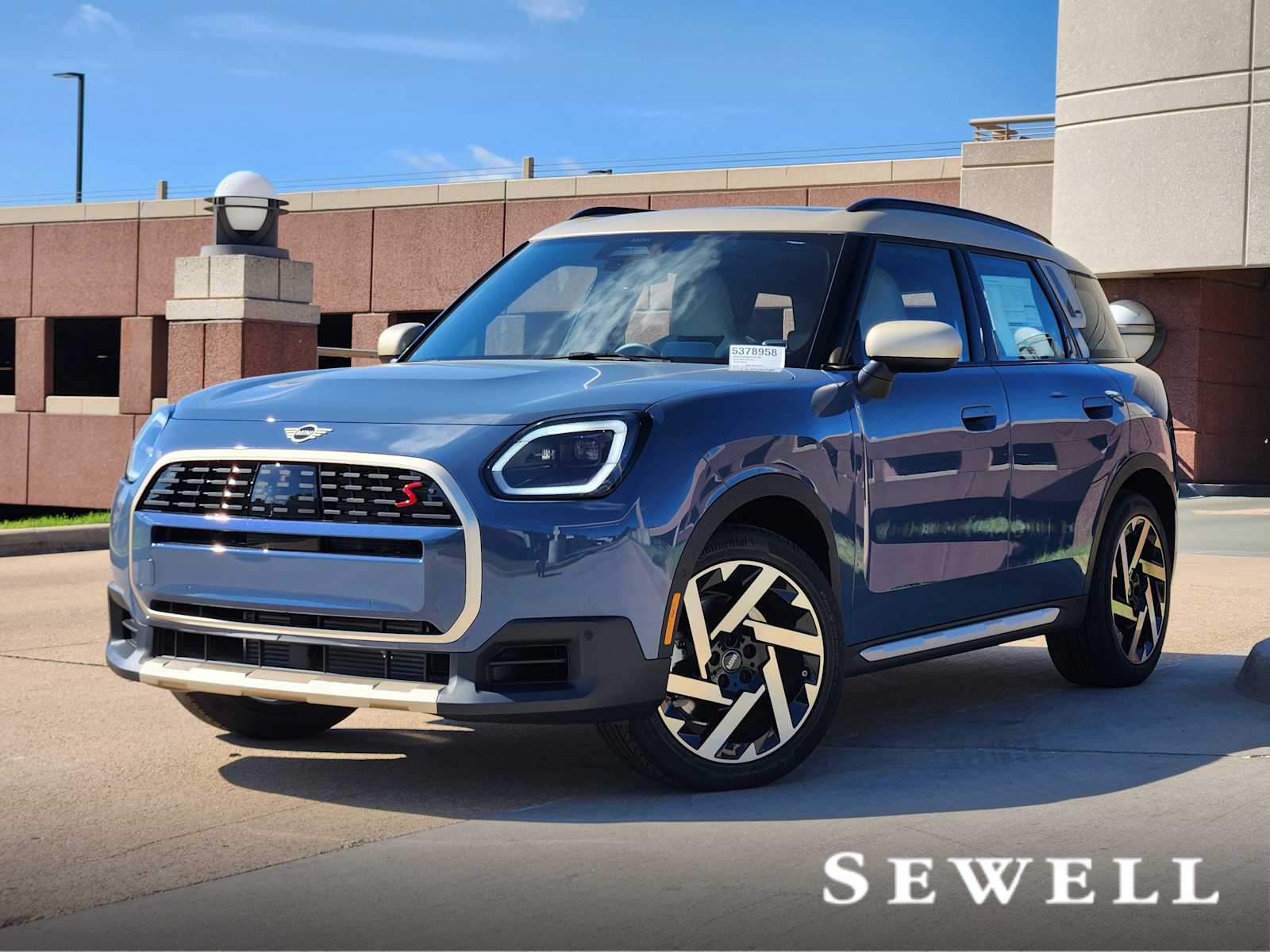 2026 MINI Countryman S's photo