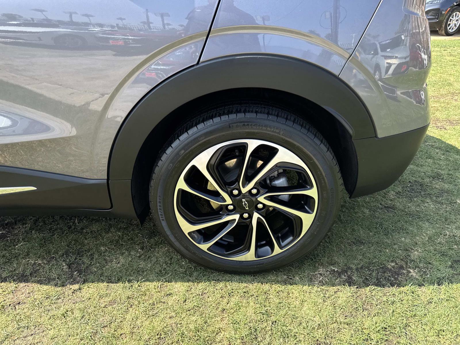 2022 Chevrolet Bolt EUV Premier photo 6