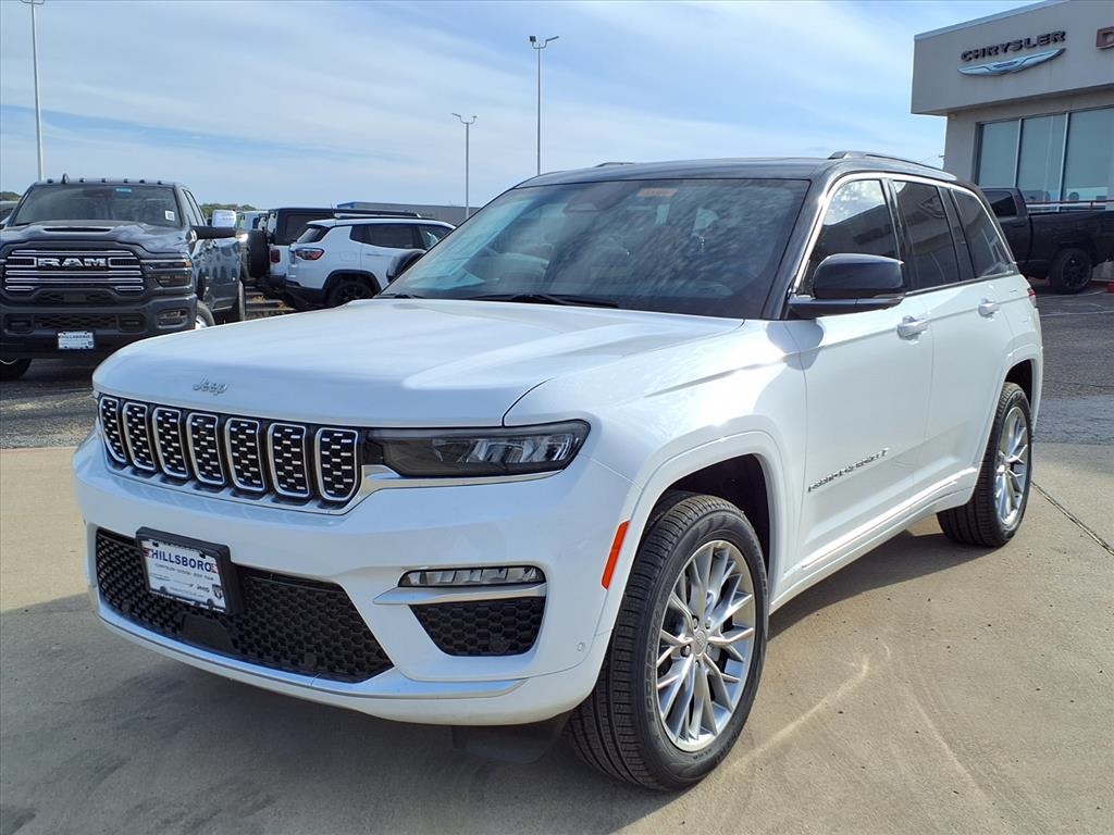 2025 Jeep Grand Cherokee Summit photo 3