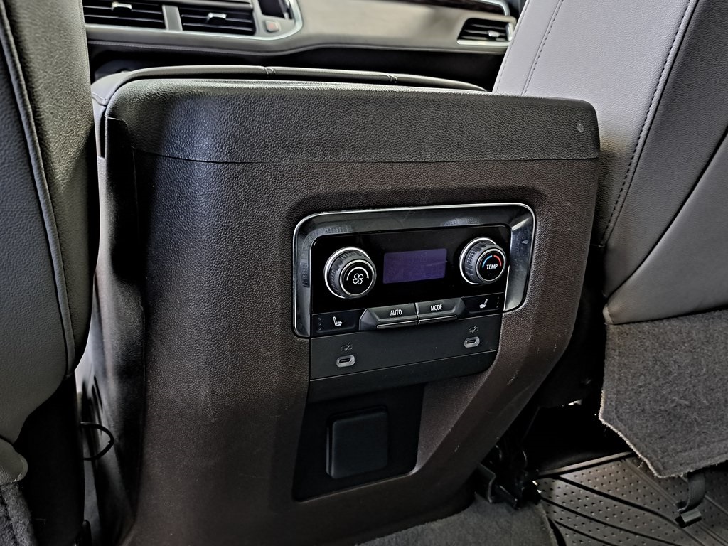 2022 Chevrolet Tahoe LT photo 27