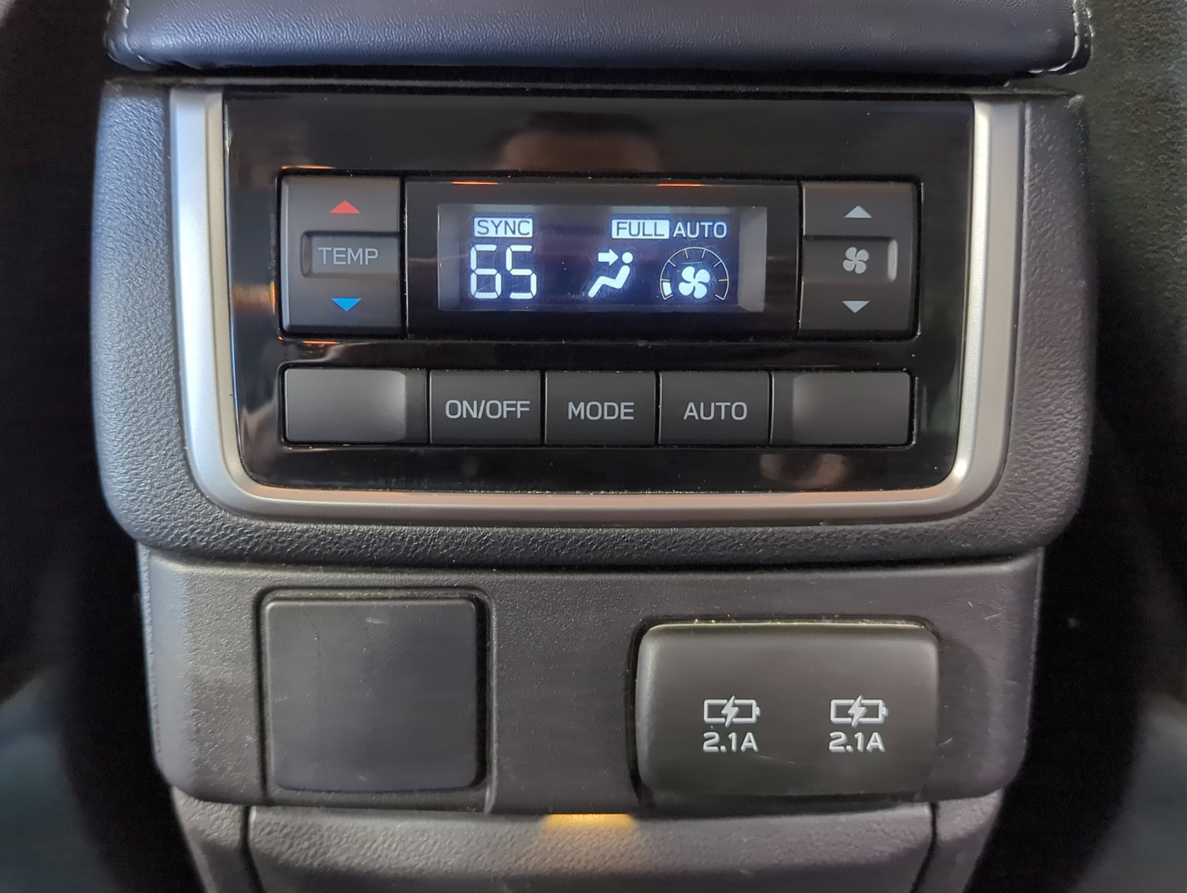2022 Subaru Ascent Onyx Edition photo 23