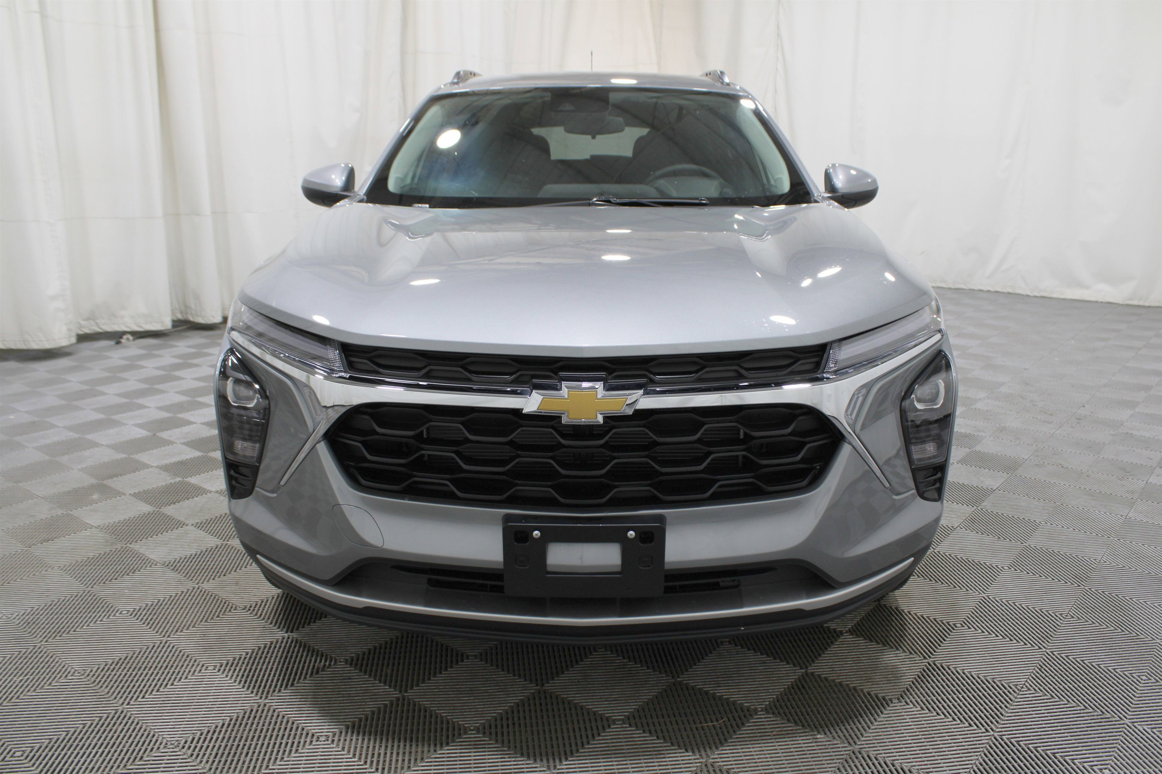 2025 Chevrolet Trax LT photo 27