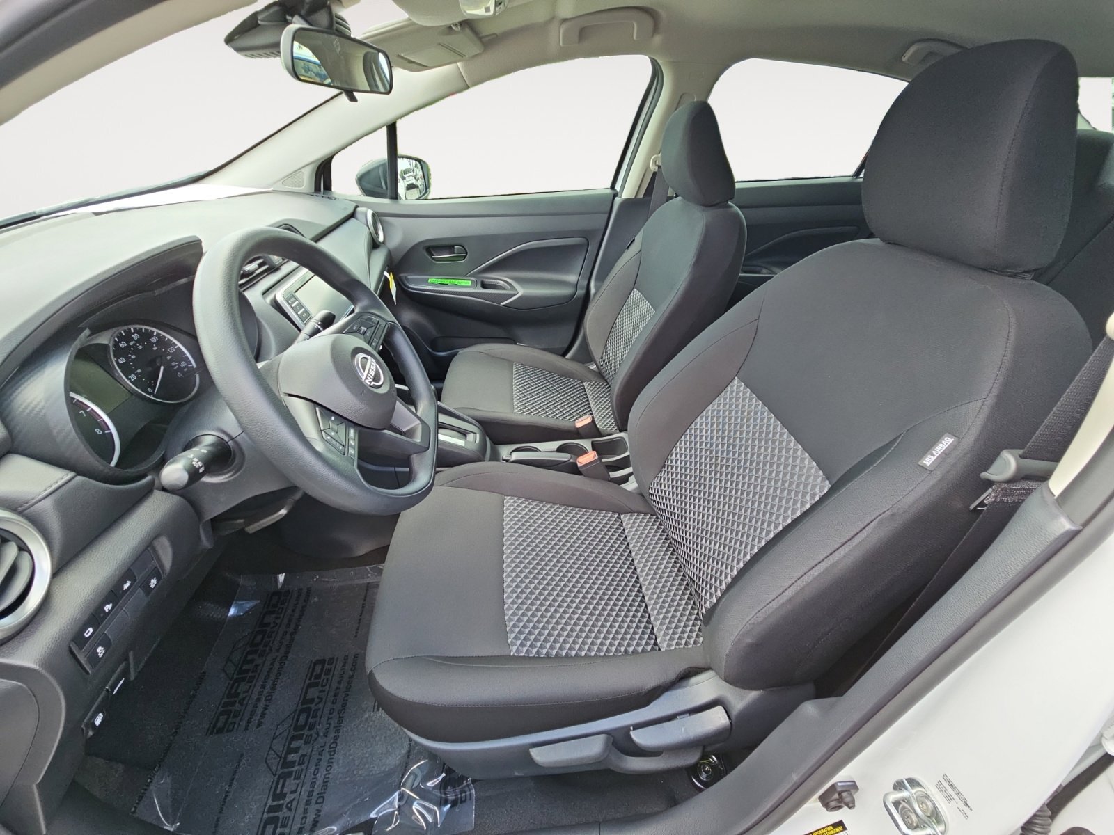 2025 Nissan Versa S photo 17