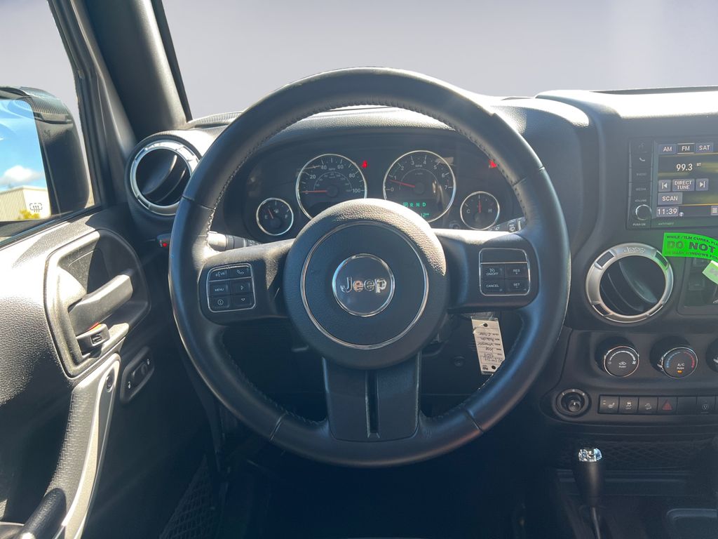 2017 Jeep Wrangler Unlimited Rubicon photo 12
