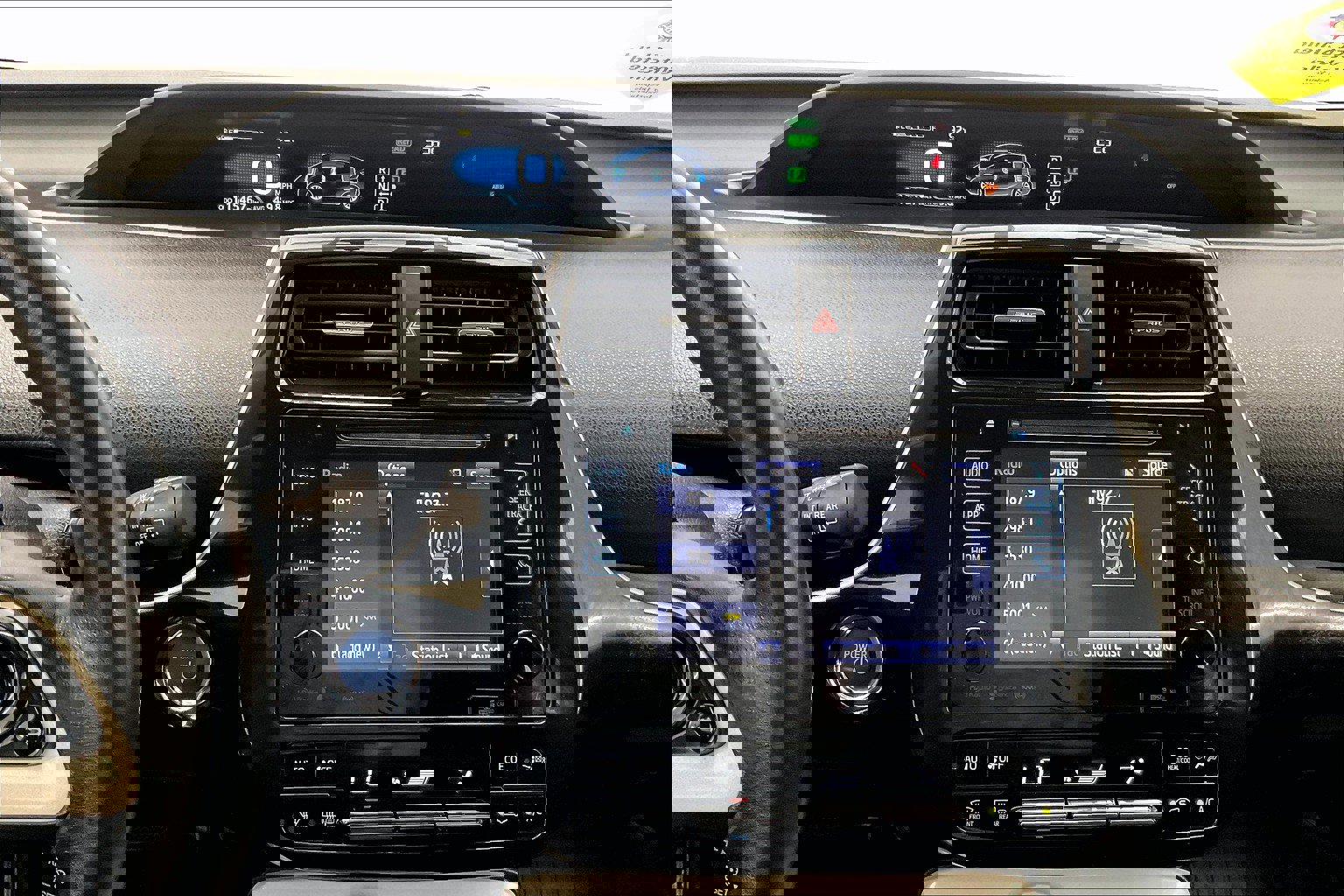 2016 Toyota Prius Three photo 4