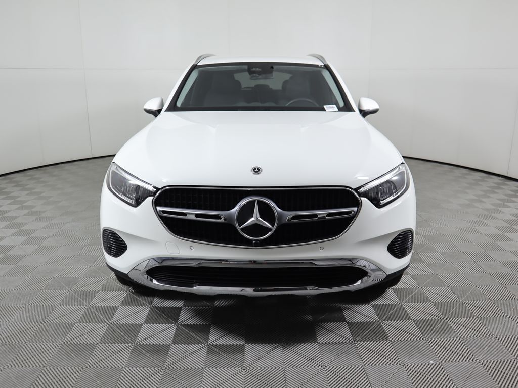 2024 Mercedes Benz GLC 300 photo 2