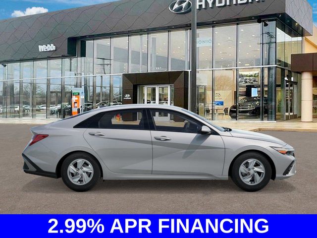 2025 Hyundai Elantra SE photo 5