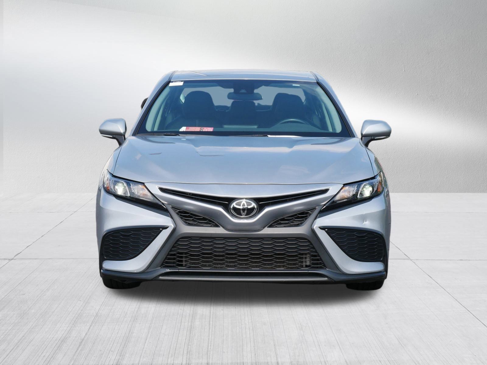 2024 Toyota Camry SE photo 2
