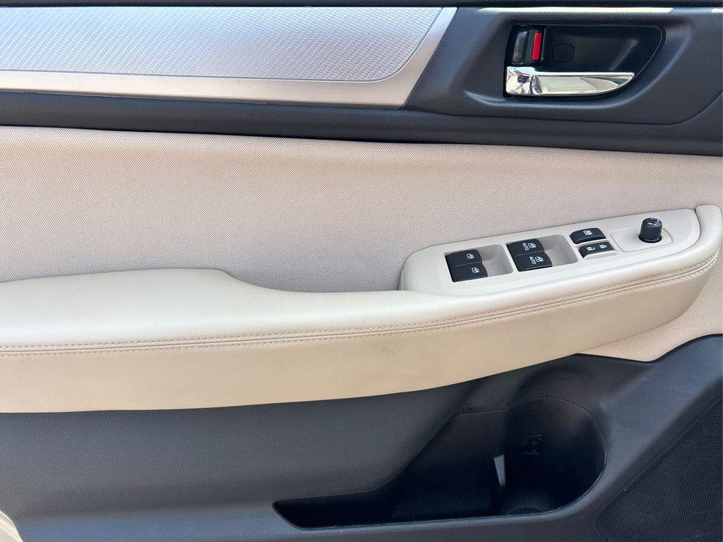 2019 Subaru Outback Premium photo 20