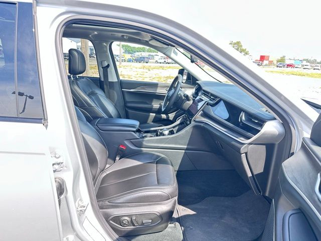 2023 Jeep Cherokee 4xe photo 9