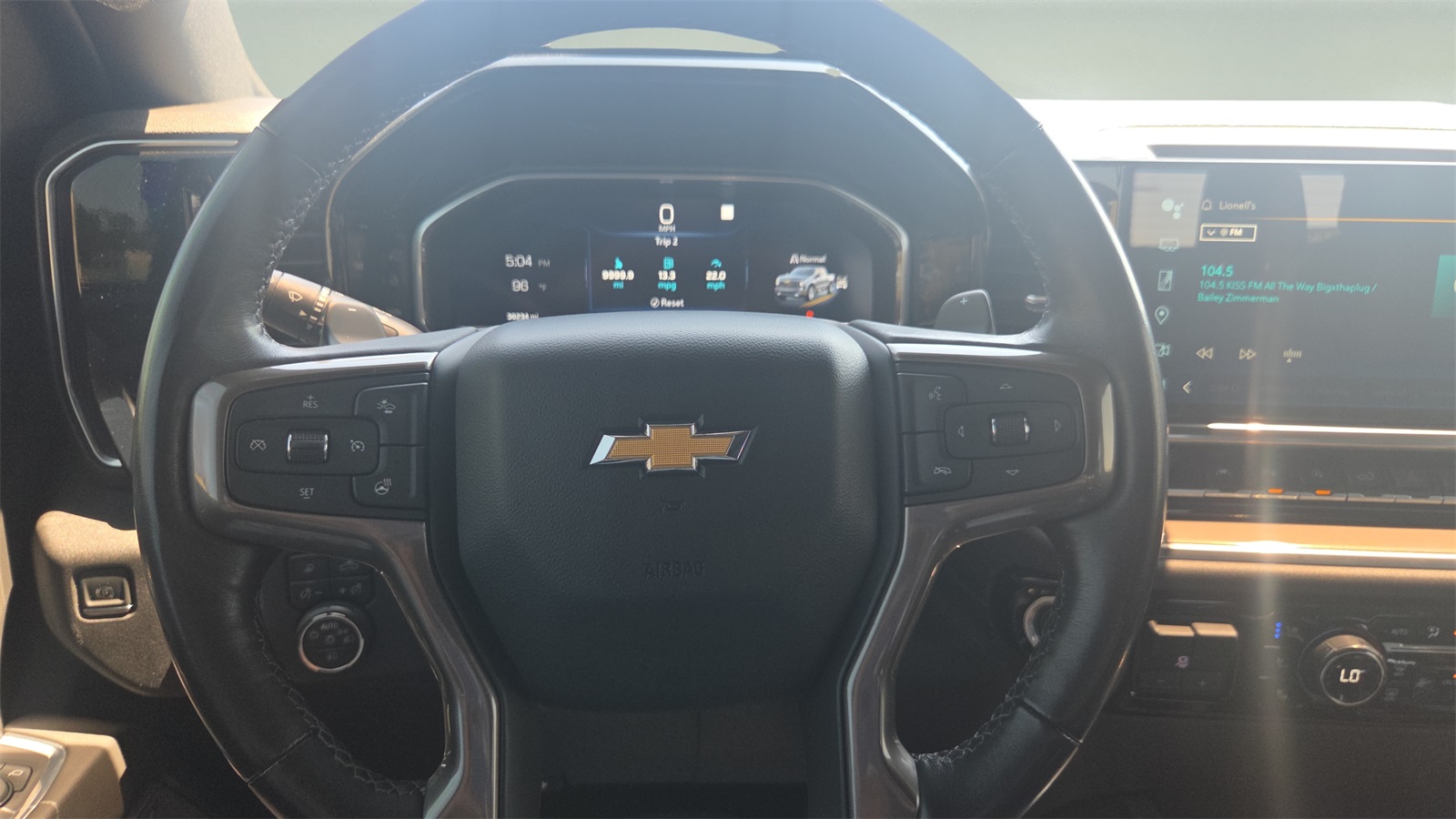 2022 Chevrolet Silverado 1500 High Country photo 11