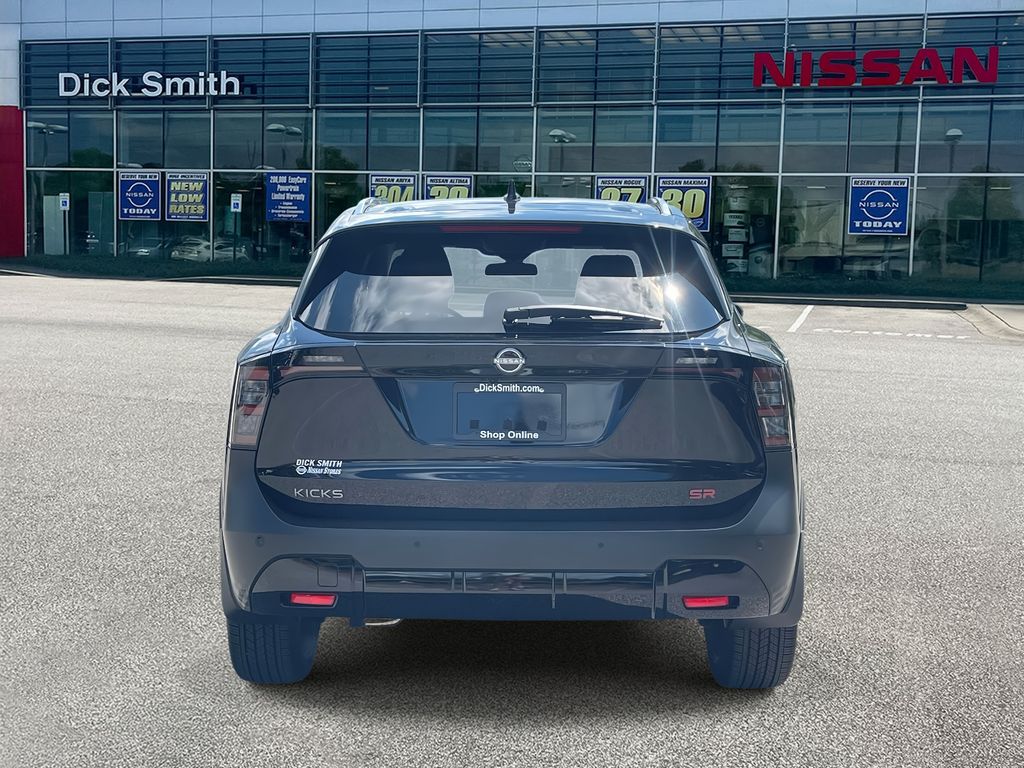 2025 Nissan Kicks SR photo 4