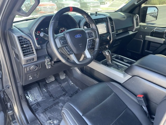 2019 Ford F-150 Raptor photo 17