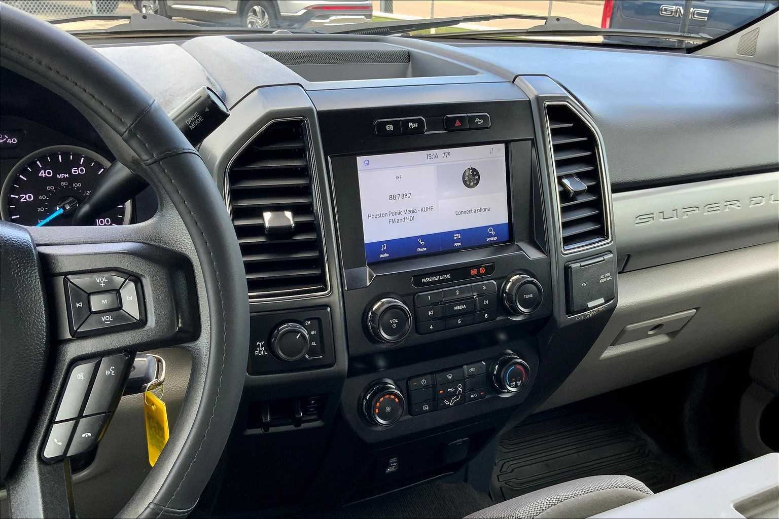 2022 Ford F-250 XLT photo 6