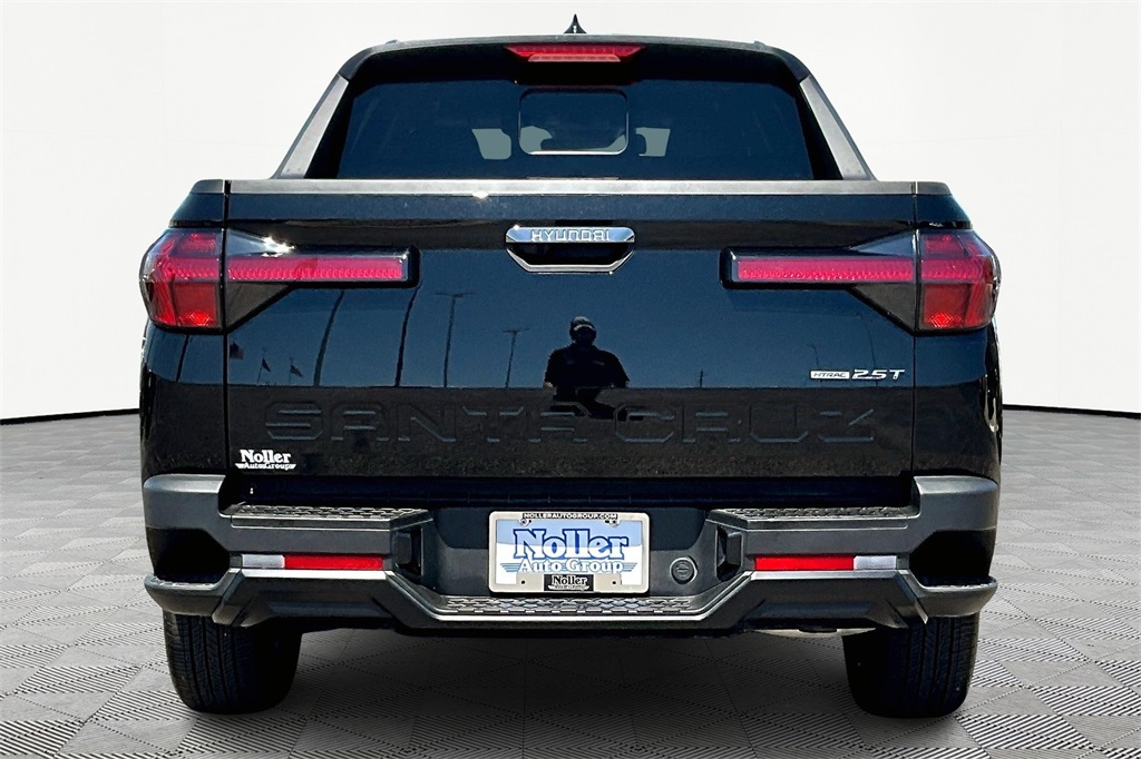 Image 4 of Certified Pre-Owned 2024 Hyundai Santa Cruz NIGHT