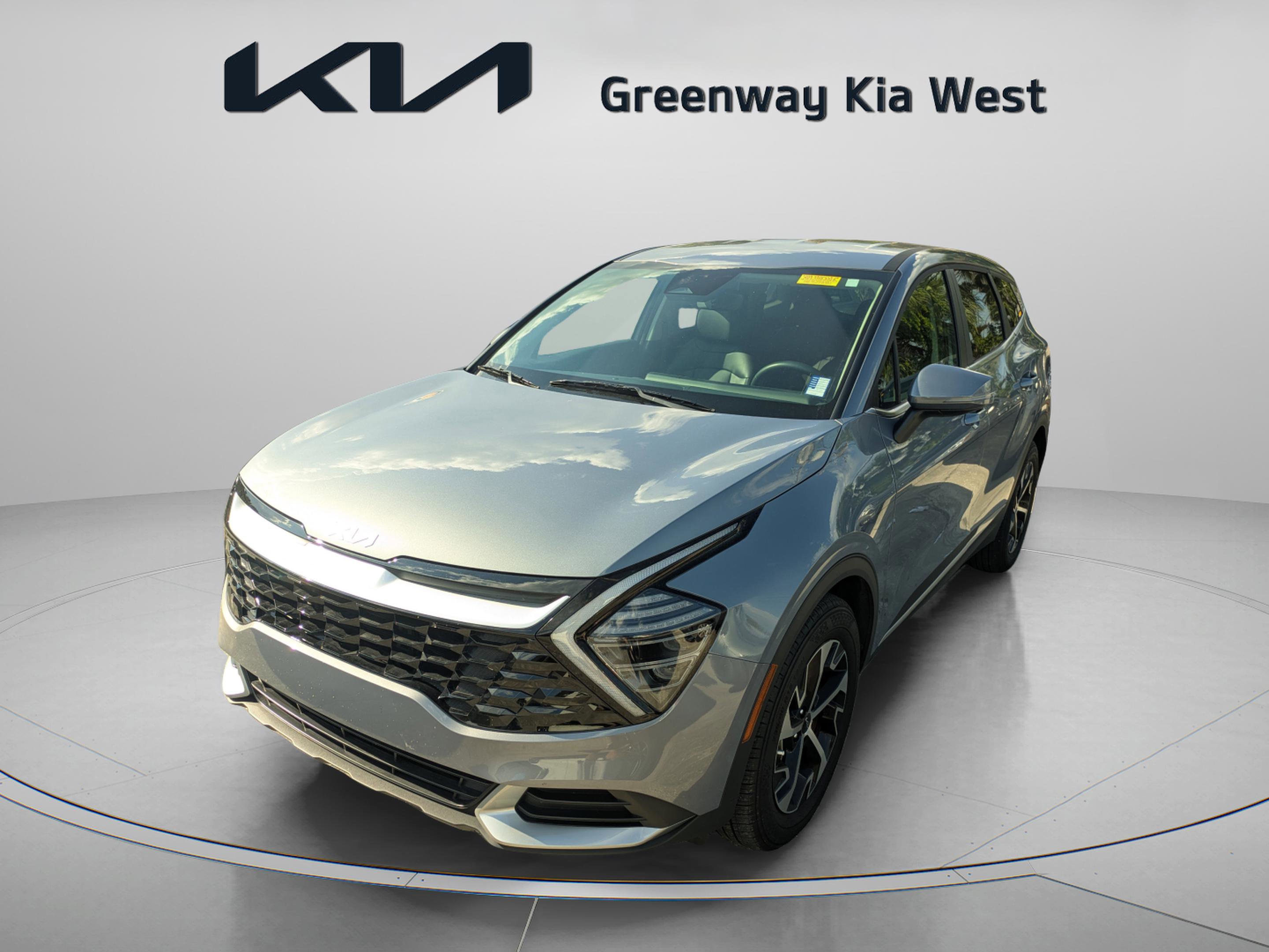 2025 Kia Sportage EX photo 2