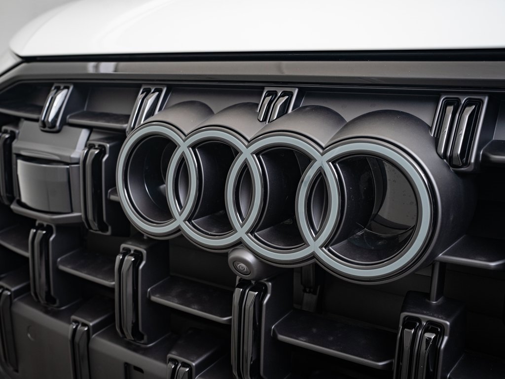 2025 Audi Q7 55 Premium Plus photo 3