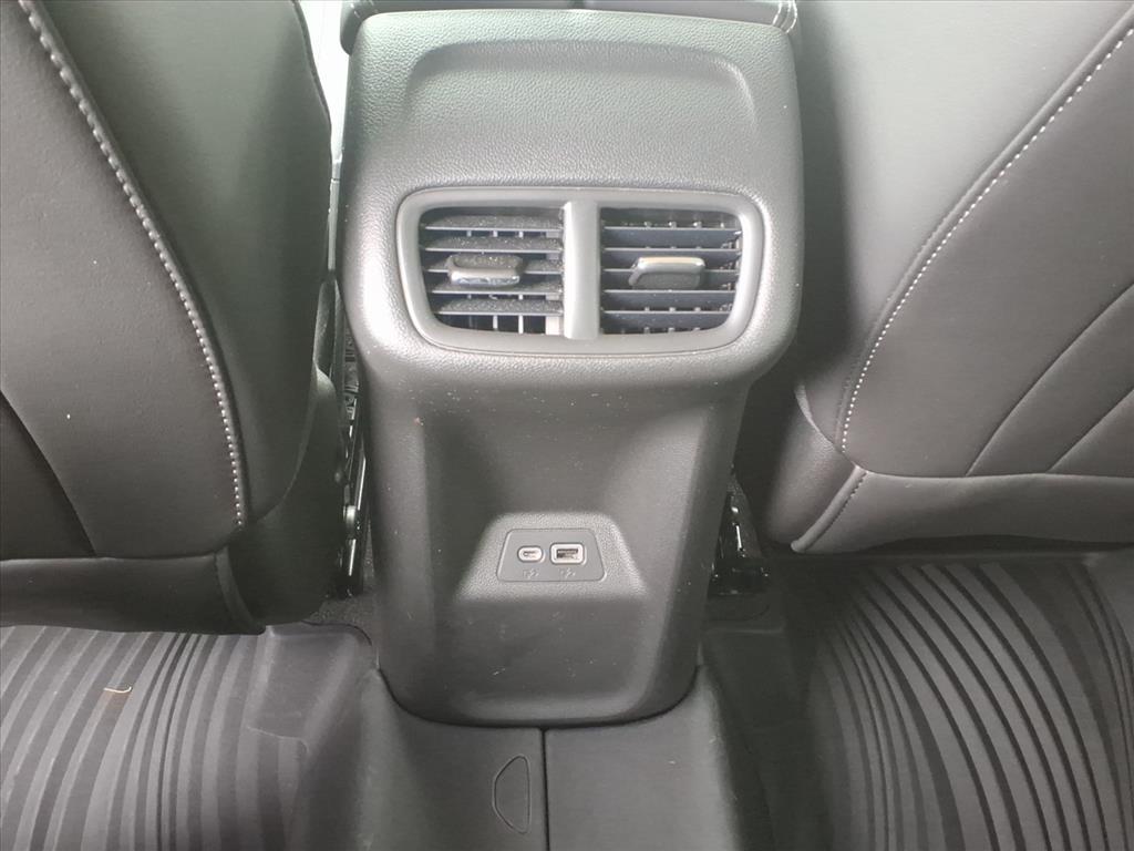 2023 Buick Envision Essence photo 11