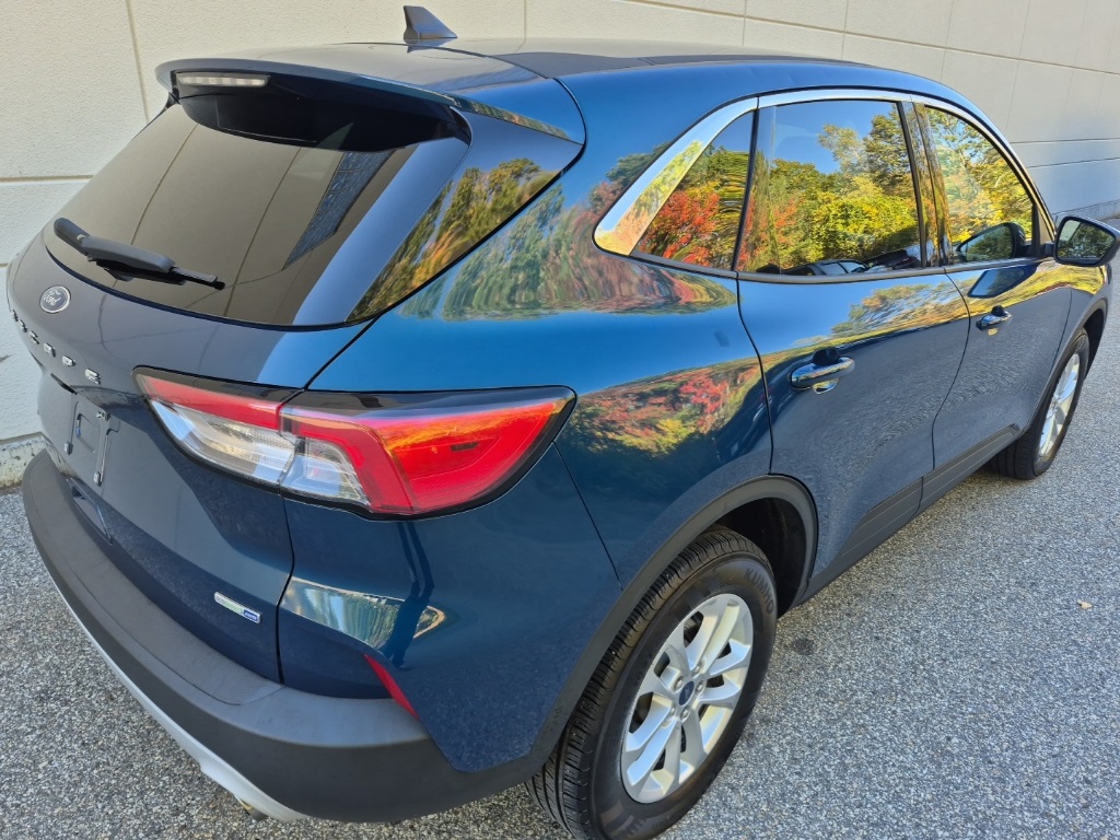 2020 Ford Escape SE photo 4
