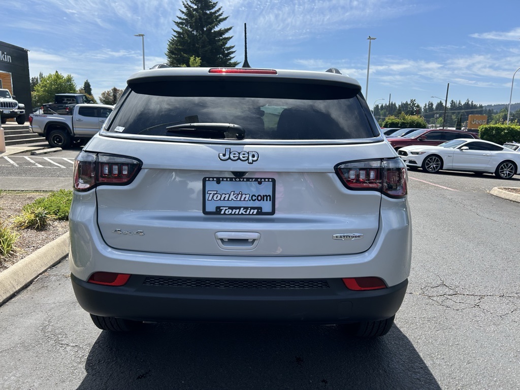 2025 Jeep Compass Latitude photo 5