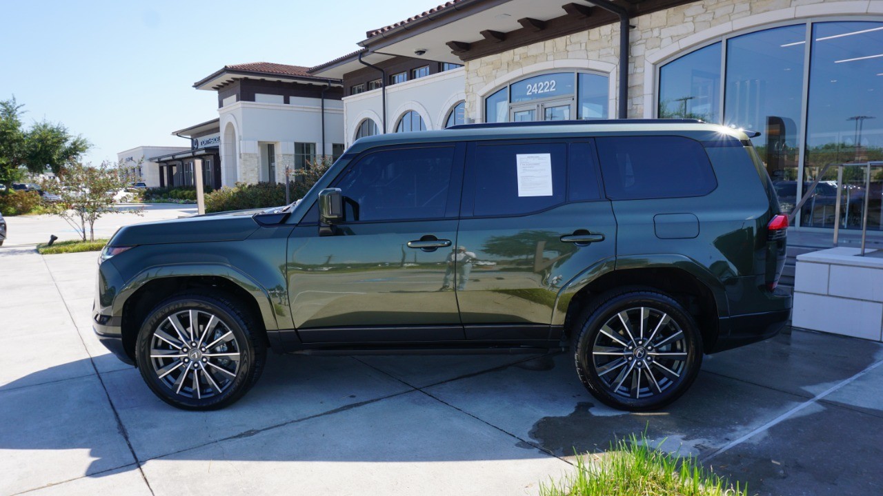 2024 Lexus GX 550 Luxury photo 6