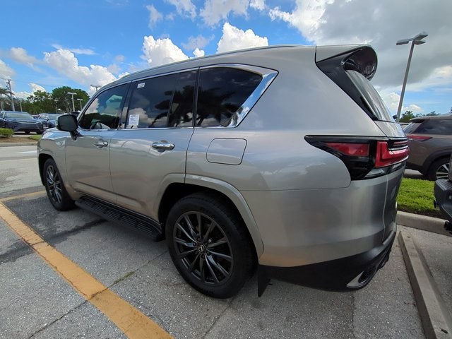 2025 Lexus LX 600 F SPORT Handling photo 3