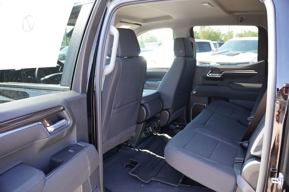 2026 Chevrolet Silverado 1500 RST photo 10