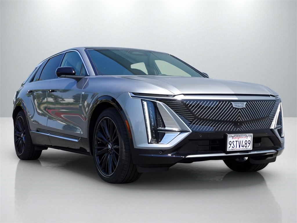 2025 Cadillac LYRIQ Luxury 3's photo