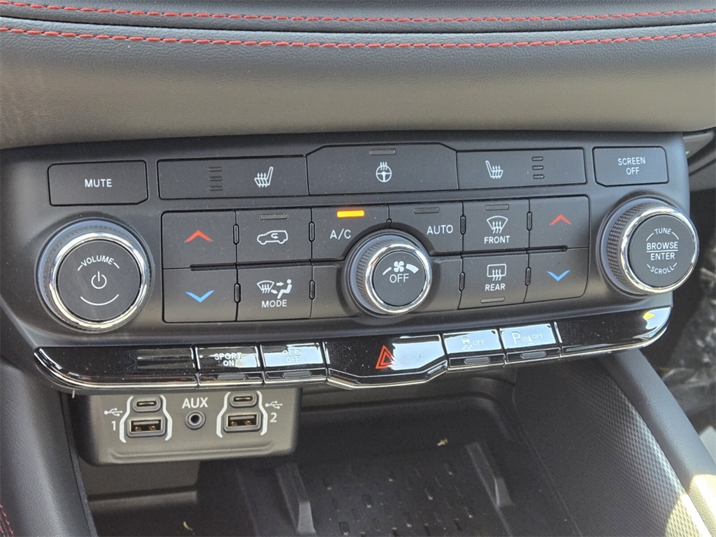 2025 Dodge Durango R/T photo 13