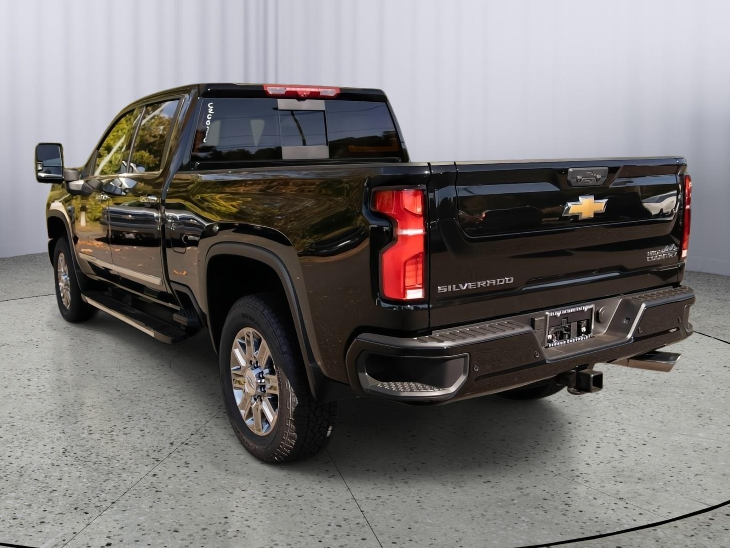 2026 Chevrolet Silverado 2500HD High Country photo 4