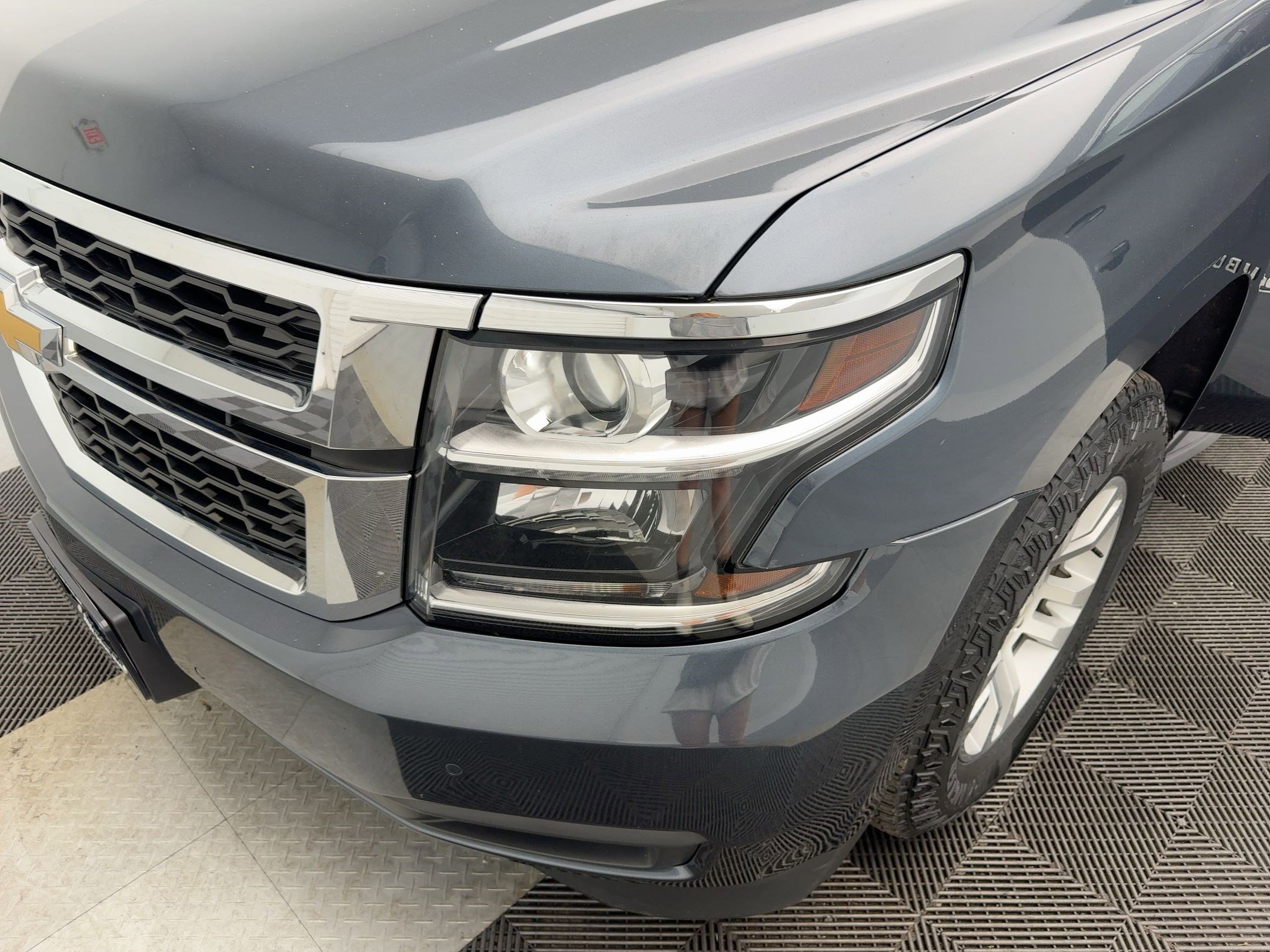 2020 Chevrolet Suburban LT photo 10