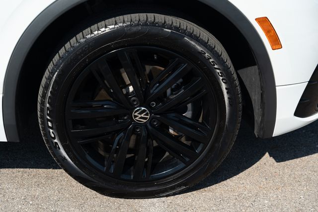 2022 Volkswagen Tiguan SE R-Line Black photo 11