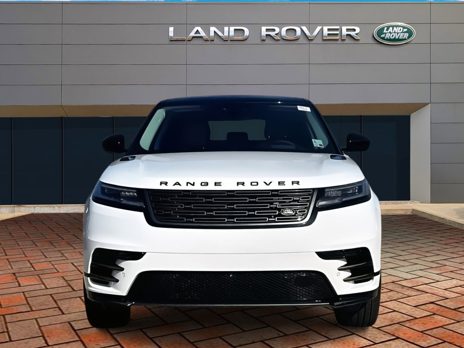2025 Land Rover Range Rover Velar SE photo 3