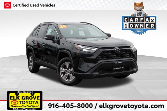 2024 Toyota RAV4 XLE's photo
