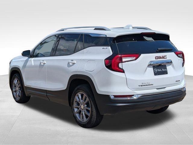 2024 Gmc Terrain SLT photo 2