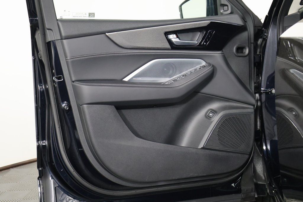 2026 Acura MDX Sport Advance photo 8