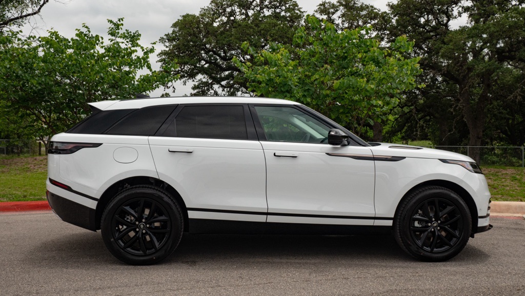 2025 Land Rover Range Rover Velar SE photo 5