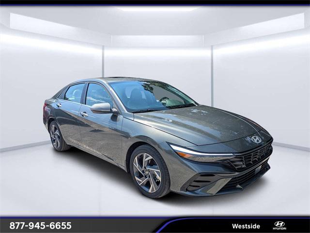 2025 Hyundai Elantra Limited's photo