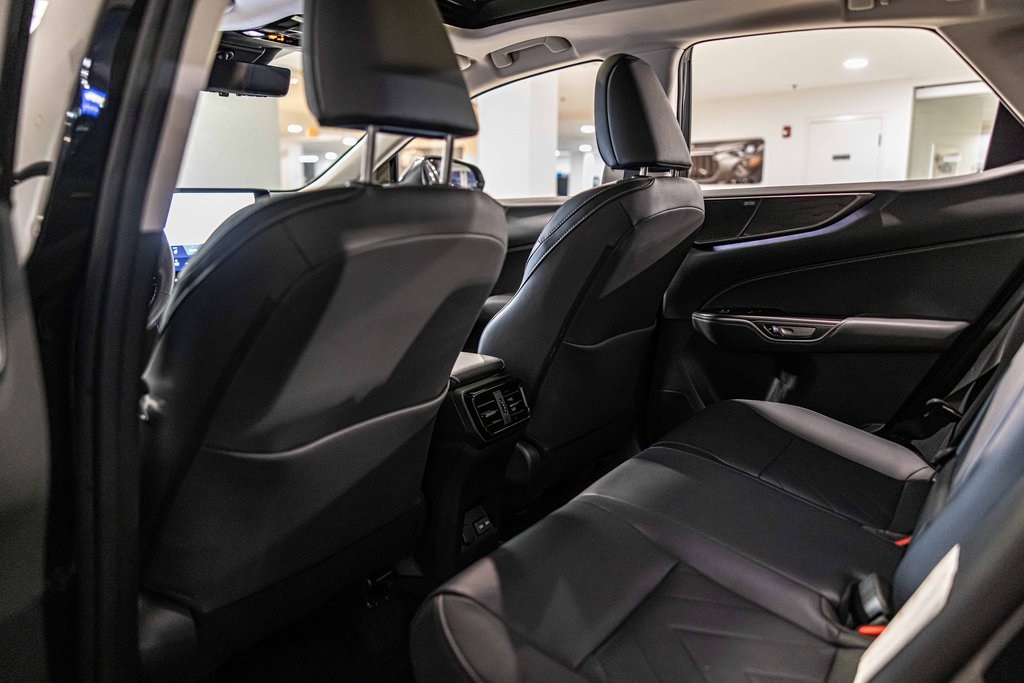 2025 LEXUS NX - Image 31